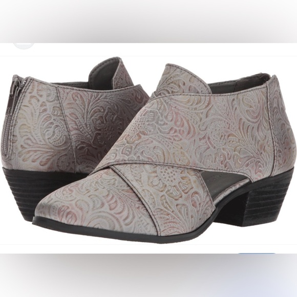 Very Volatile glossy silver floral cloth strap ankle booties size 6.5 - Picture 7 of 12